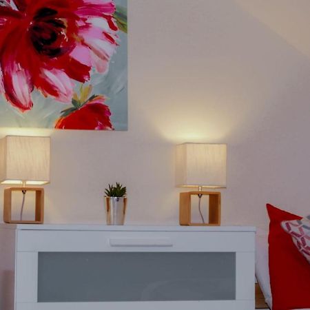 Bellaliving 2 Bedroom Apartment - Luton ลูตัน ภายนอก รูปภาพ