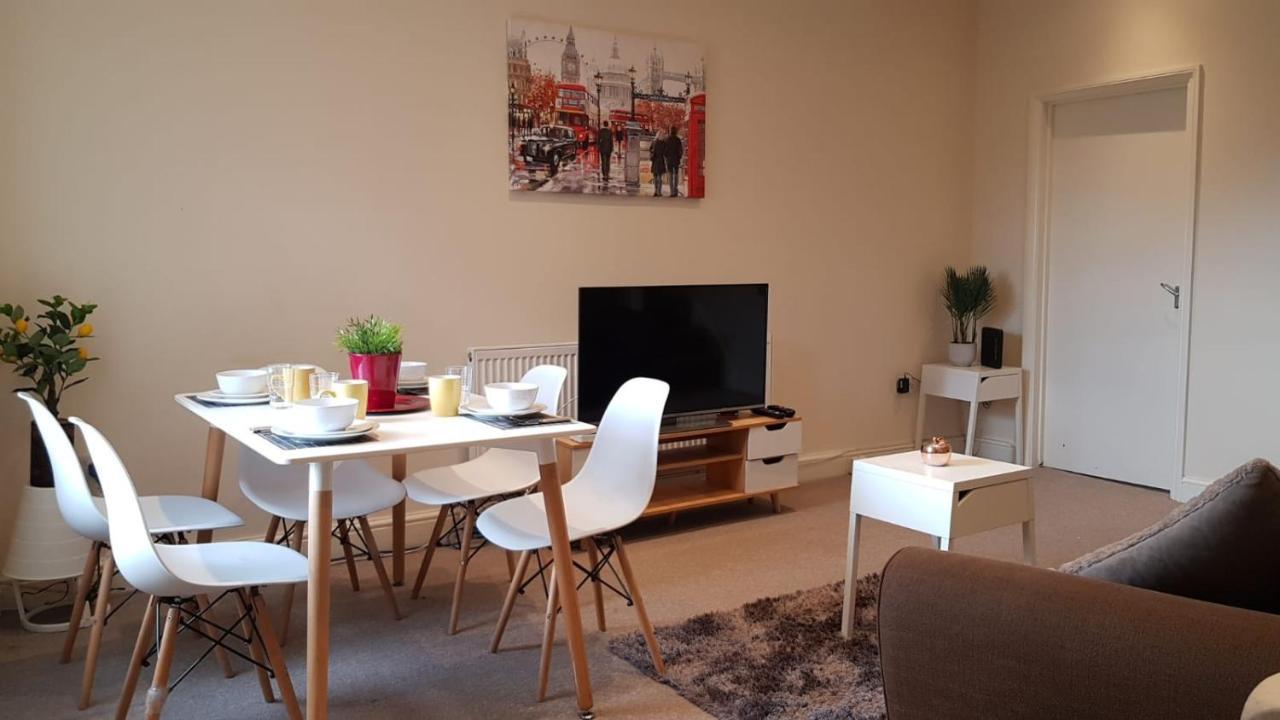 Bellaliving 2 Bedroom Apartment - Luton ลูตัน ภายนอก รูปภาพ